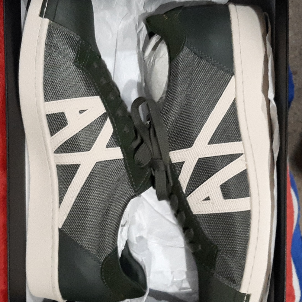 Shoes - Picture 2 of 3